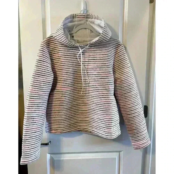 Under Armour Multi Color Fiber Filled Women’s Pullover Hoodie Size Medium NWOT - Picture 2 of 8